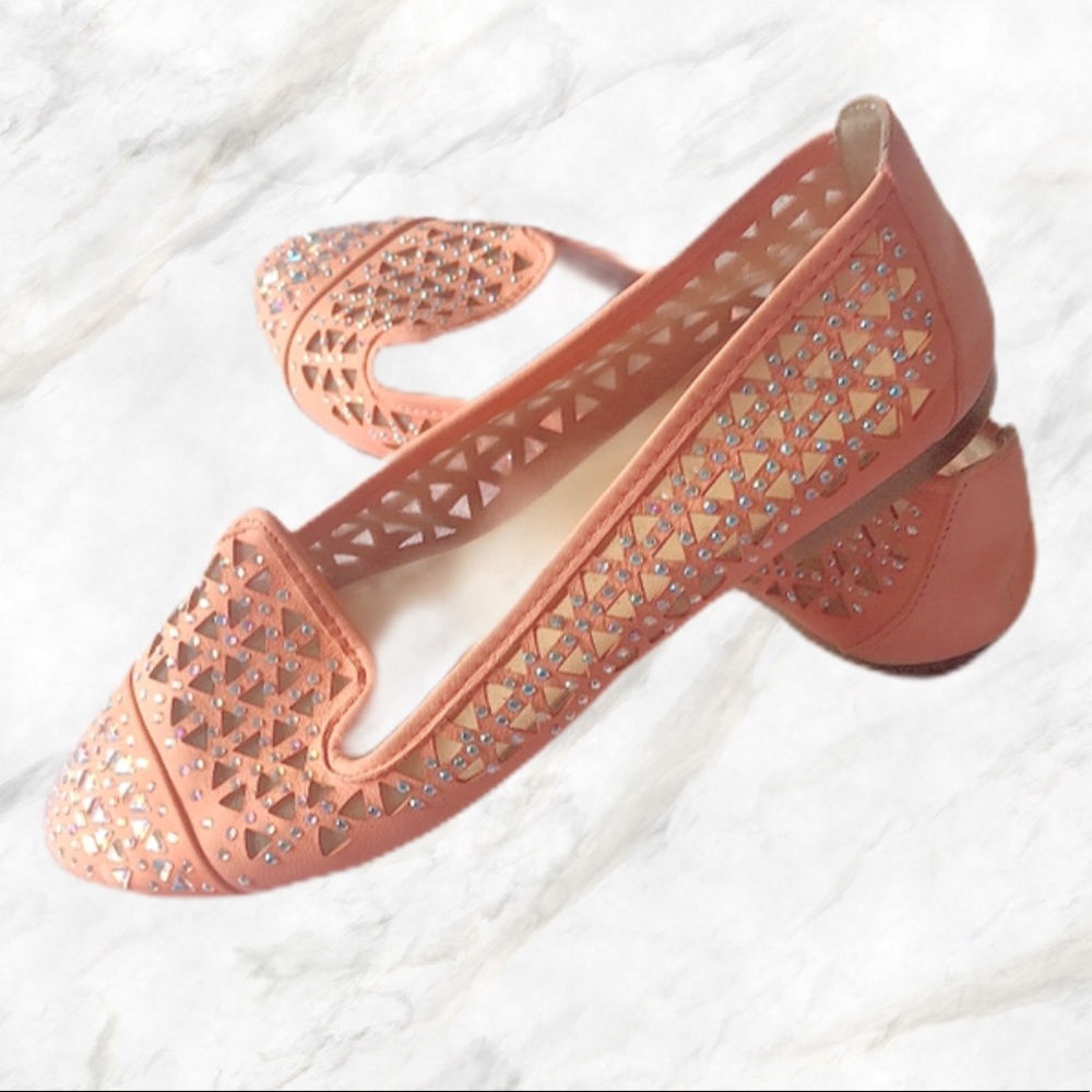 Gianni Bini coral studded flats size 7